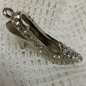Rhinestone bling shoe charm